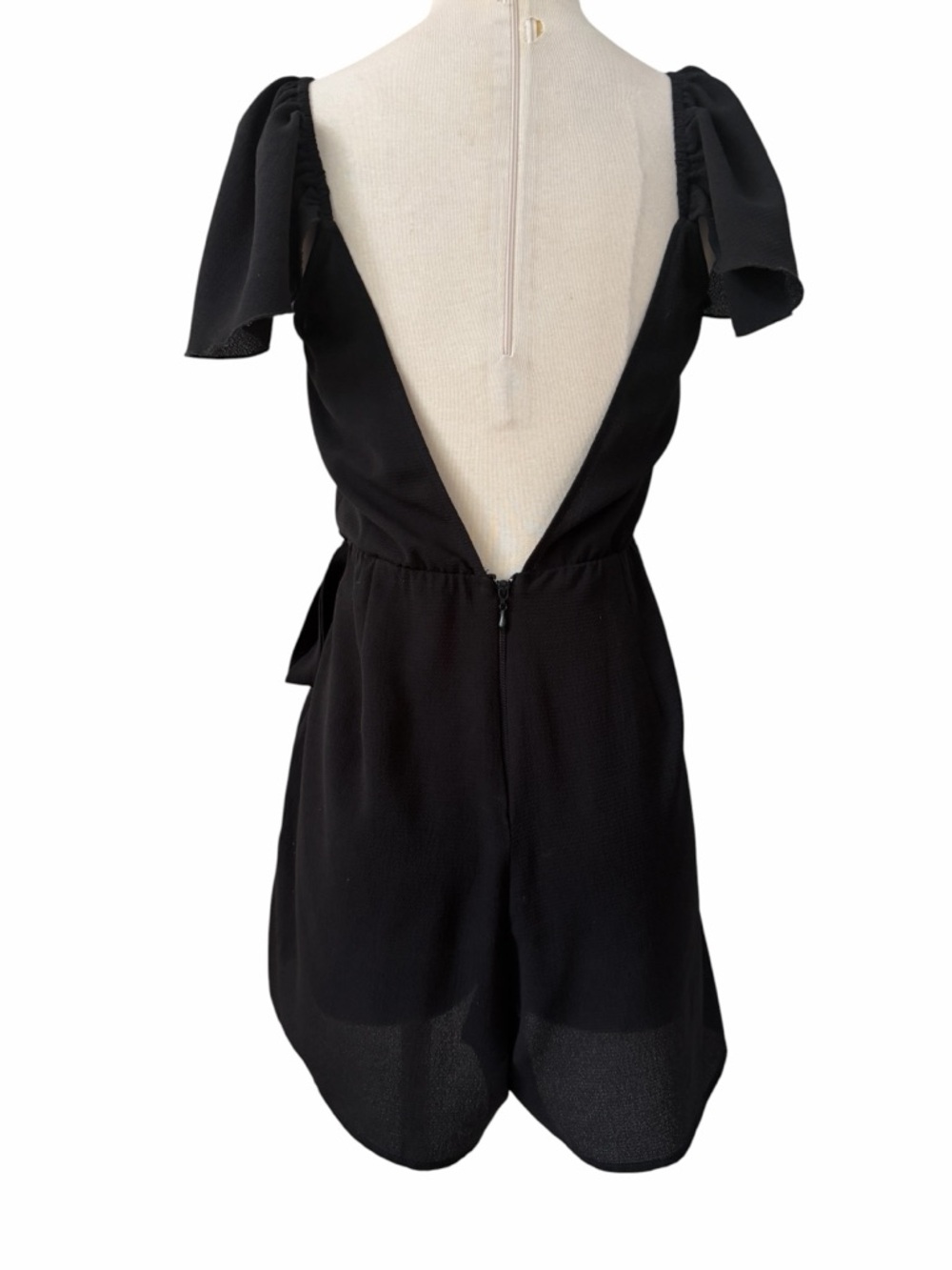 Show Me Your Mumu Black Wrap Romper with Tie & Shoulder Flutter Sleeve Sz M - Picture 12 of 14
